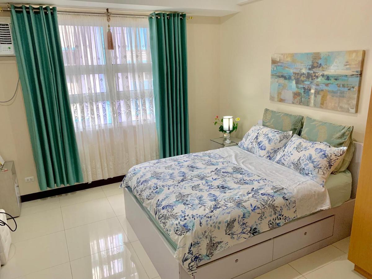 Chillax Studio 101 Newport Boulevard Manila Exterior foto